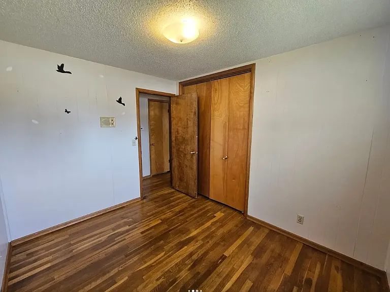 11822 E 15th Ave — Photo 10