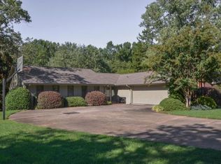 630 Hembree Rd, Roswell, GA 30076