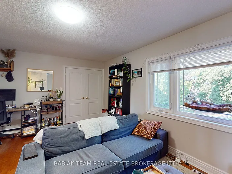 442 Gladstone Ave #2 — Photo 6