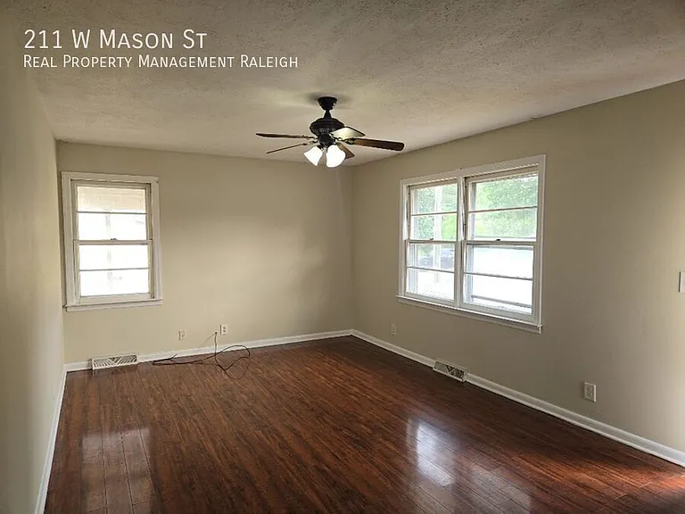 211 W Mason St — Photo 4