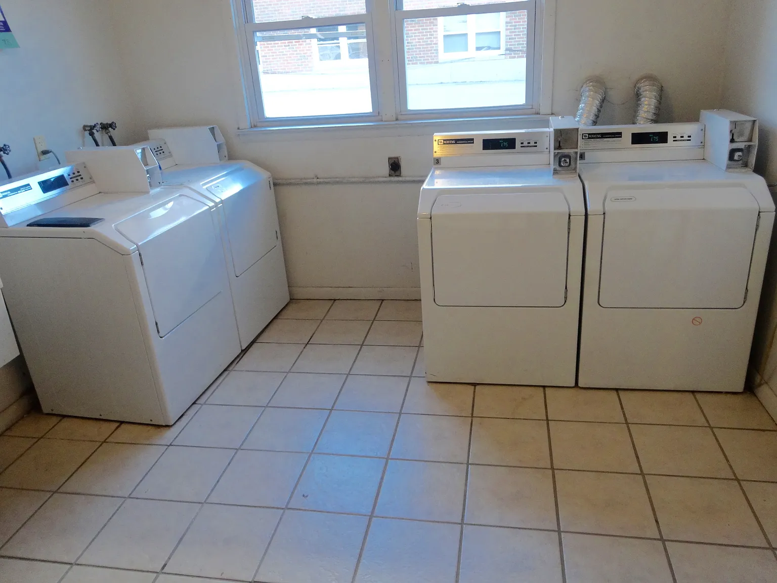 Heritage House Apartments — Photo 3