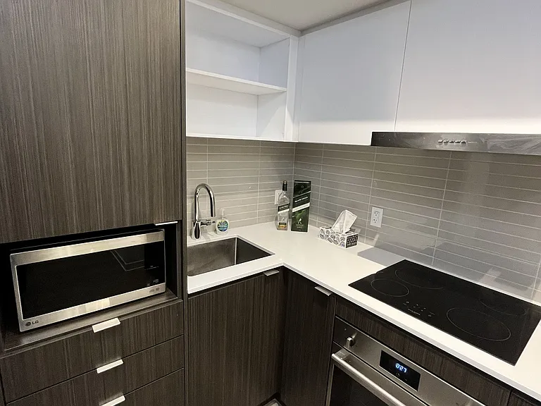 55 Cooper St #4111 — Photo 3