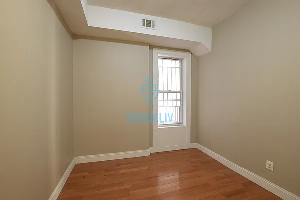 Rented by null | media 16