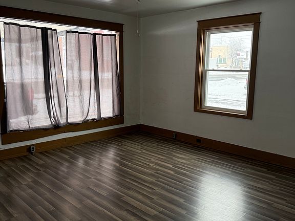 4th image of 4220 Saint Lawrence Ave #A