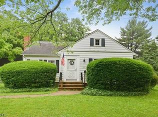 8 Olcott St, Somerset, NJ 08873