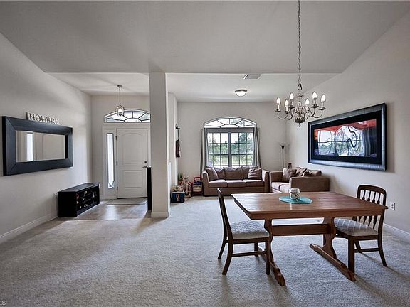 5th image of 433 Vanetta Dr