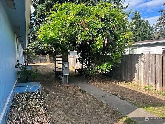 4th image of 21529 146th St E