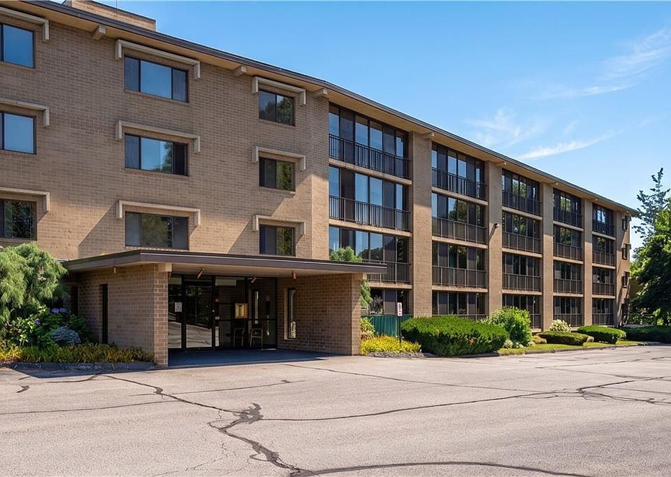 1st image of 650 E Greenwich Ave APT 5-405