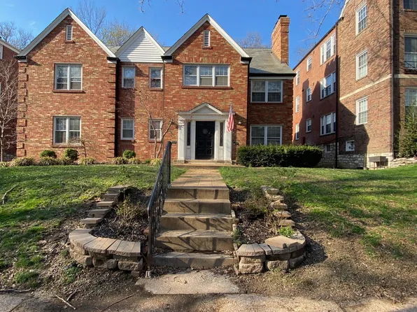 7551 Oxford Dr, Saint Louis, MO 63105