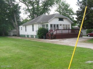 718 S Marion Ave, Salem, IL 62881