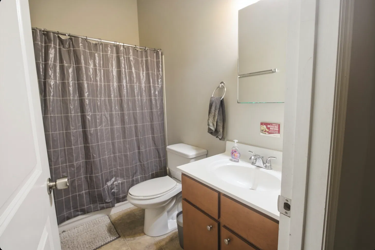 4 bed, $2,995 — Photo 4