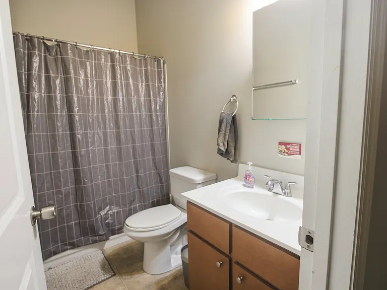228 W McMillan St #1 — Photo 4