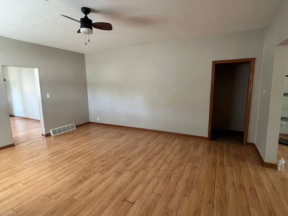 1st image of 1408 Oshkosh Ave
