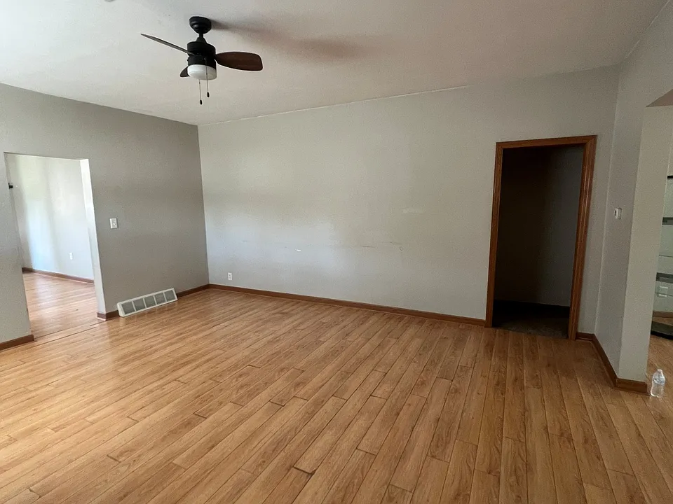 1408 Oshkosh Ave