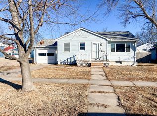 1311 W 20th St, Kearney, NE 68845