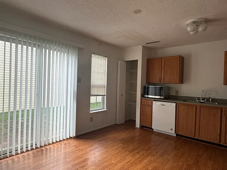 12850 Freedom Dr — Photo 8