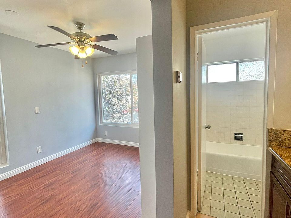 1st image of 1154 N Gower St APT 18
