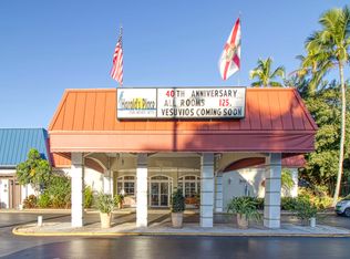 2555 Tamiami Trl N #211, Naples, FL 34103