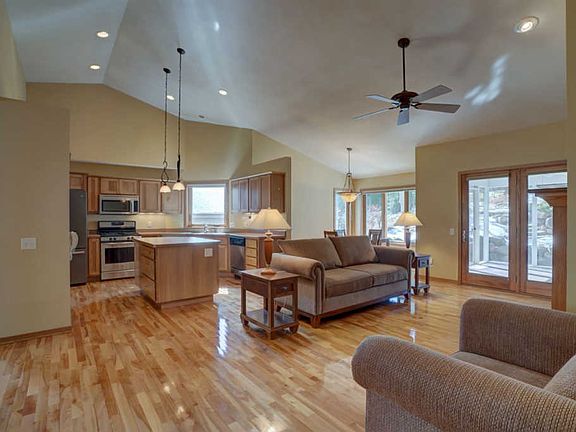 2nd image of 3067 Yarmouth Greenway Dr