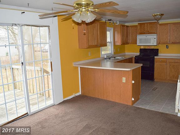 5th image of 5502 Carousel St