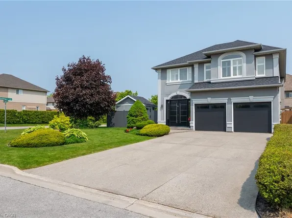 63 Holkham Ave, Hamilton, ON L9K 1N9