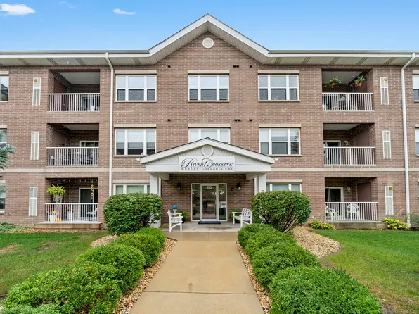 10 N Gilbert St APT 117, South Elgin, IL 60177
