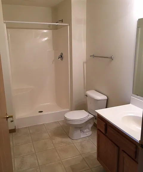 4700 Bathroom 1_05172017