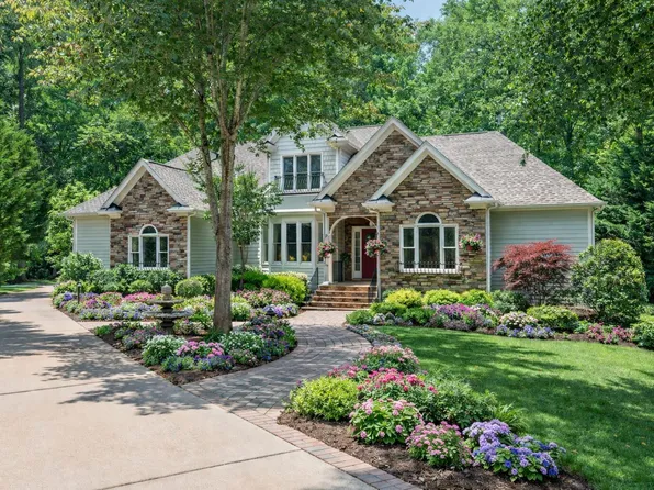 137 Forked Pine Ct, Chapel Hill, NC 27517