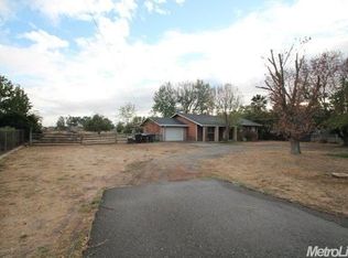 9080 Robbins Rd, Sacramento, CA 95829