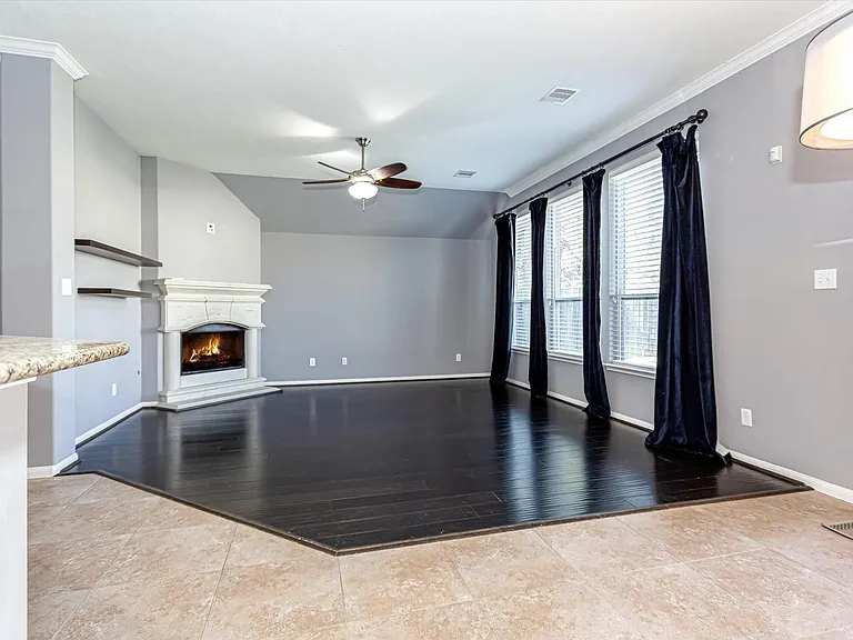 14322 Baron Creek Ln — Photo 32