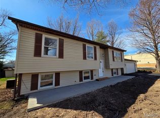 2932 Godfrey St, Belleville, IL 62226