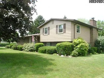 1305 South St photo 1