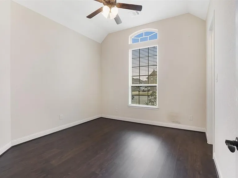 7742 Candlelight Park Ln — Photo 4