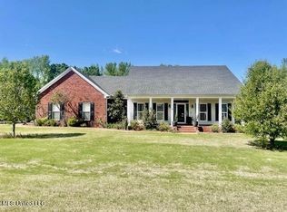 116 Ethelyn Smith Dr, Senatobia, MS 38668