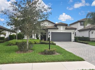 19613 Utopia Ln, Estero, FL 33928