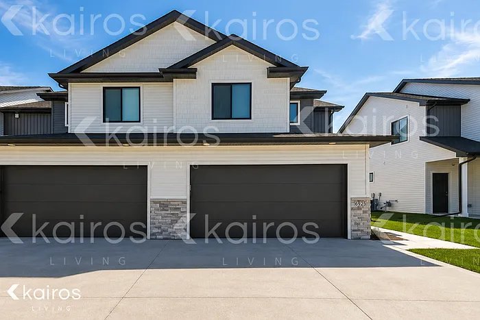 6925 Holly Ct
