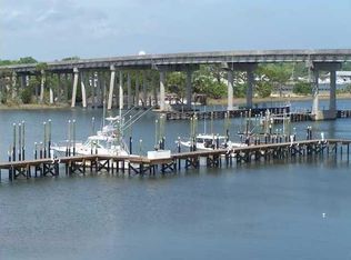 101 Anglers Rd, Carrabelle, FL 32322