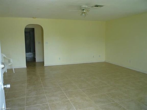 3rd image of 10285/287 Indiana St