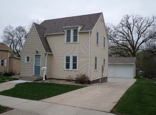 614 S Harlan St, Algona, IA 50511
