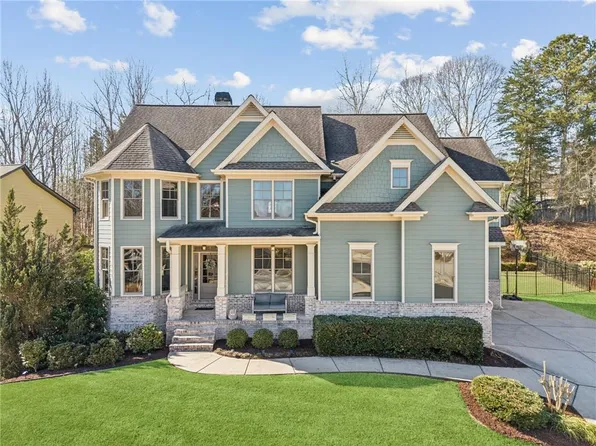2952 Perimeter Cir, Buford, GA 30519