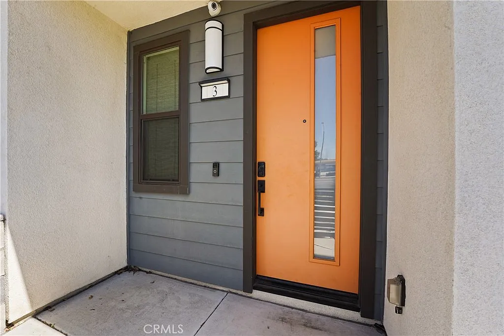 3 bed, 3.5 bath, 1916 sqft, $4,500 — Photo 3