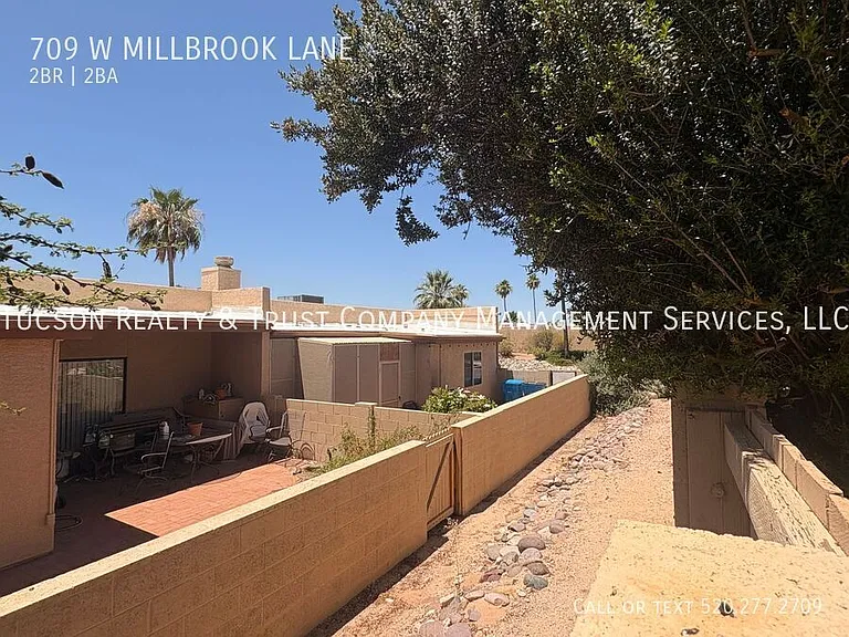 709 W Millbrook Ln — Photo 18