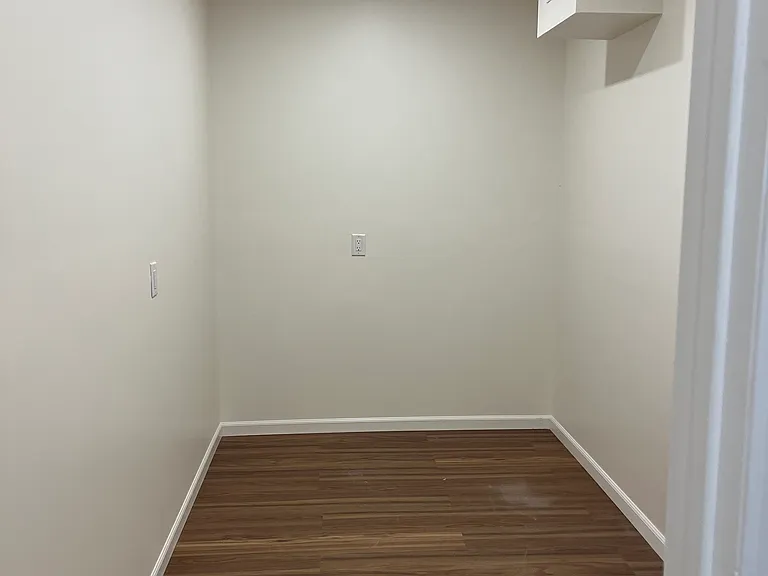 26-28 Market St — Photo 9