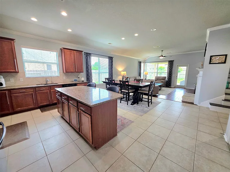 7142 Breton Bay Pass — Photo 8