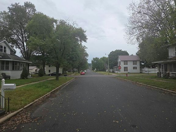 4th image of 308 N 2nd St