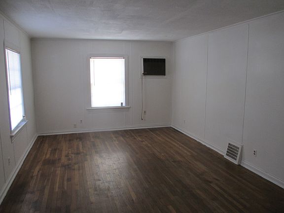 5th image of 718 E Archwood Ave