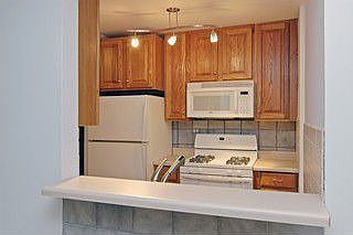 4th image of 1926 Prairie Sq APT 330B