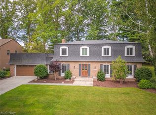 214 Plymouth Dr, Bay Village, OH