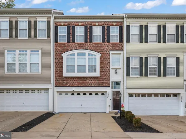 2534 Basin View Ln, Woodbridge, VA 22191