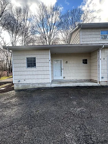 715 Sleepy Hollow Rd #B Photo 1